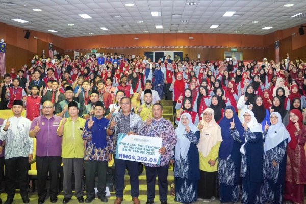 MAJLIS PENYERAHAN WAKALAH ZAKAT &amp; SEMINAR ZAKAT DAN WAKAF IPT NEGERI PAHANG