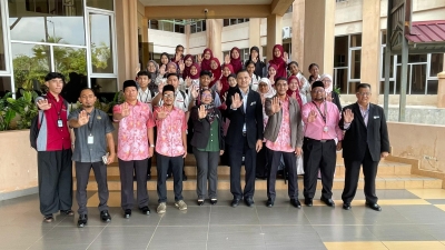 LAWATAN ILMIAH PELAJAR DPM2B KE KOMPLEKS SPRM PAHANG PERKASA KESEDARAN INTEGRITI